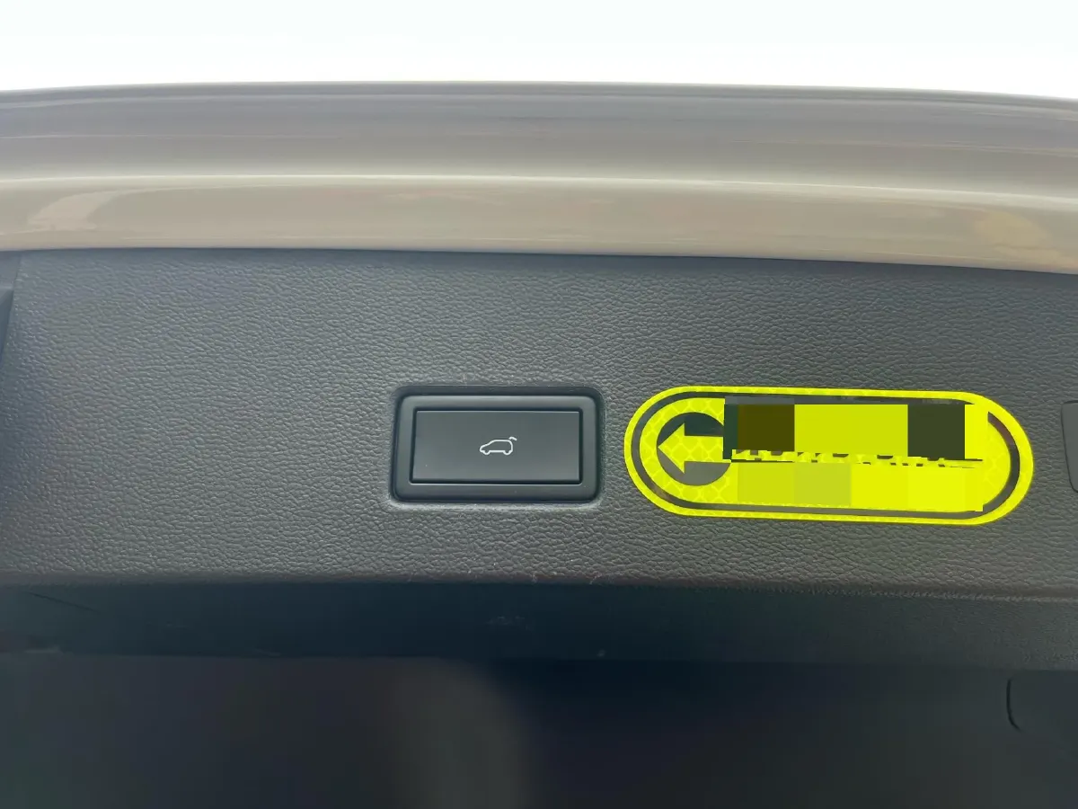 2021 Volkswagen T-Roc 1.4T 150HP L4 7DCT,autocango,china used car exporter,china ev exporter,chinese used car exporter,chinese used ev exporter