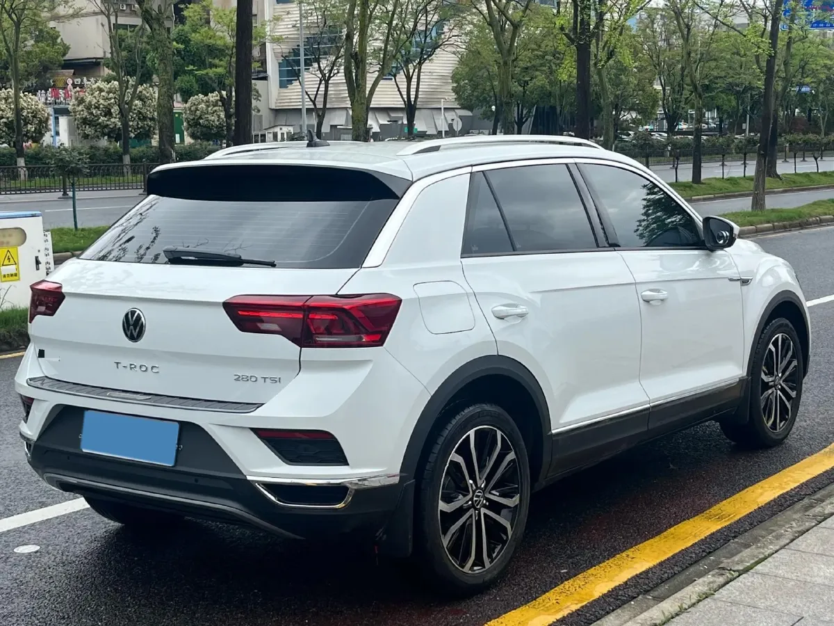 2021 Volkswagen T-Roc 1.4T 150HP L4 7DCT,autocango,china used car exporter,china ev exporter,chinese used car exporter,chinese used ev exporter