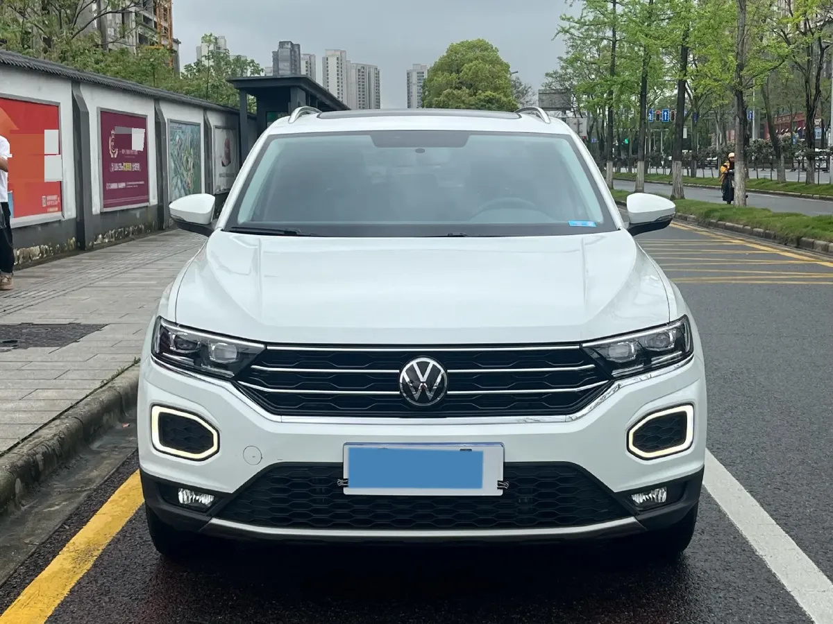 2021 Volkswagen T-Roc 1.4T 150HP L4 7DCT,autocango,china used car exporter,china ev exporter,chinese used car exporter,chinese used ev exporter