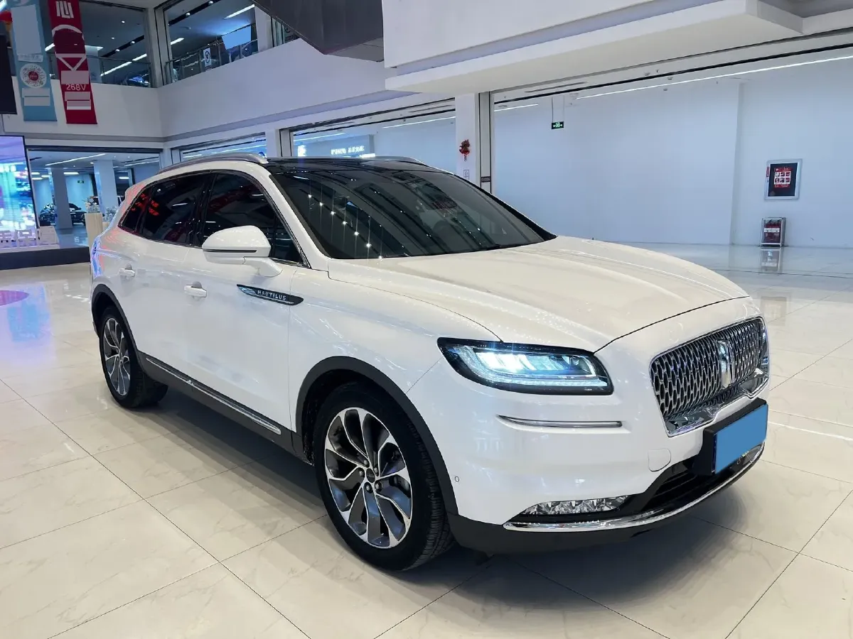 2021 Lincoln Nautilus 2.0T 245HP L4 8AT,autocango,china used car exporter,china ev exporter,chinese used car exporter,chinese used ev exporter