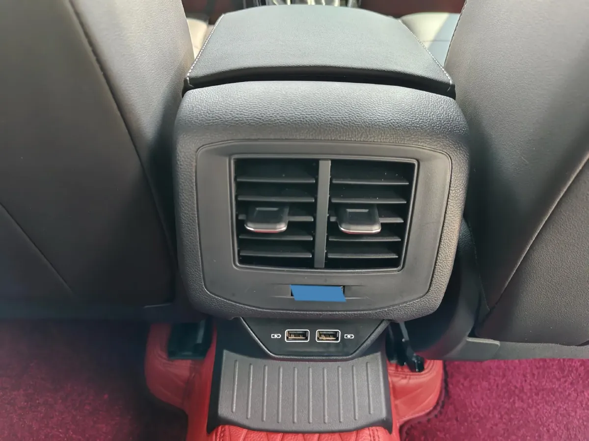 2024 Volkswagen T-Roc 1.5T 160HP L4 7DCT,autocango,china used car exporter,china ev exporter,chinese used car exporter,chinese used ev exporter