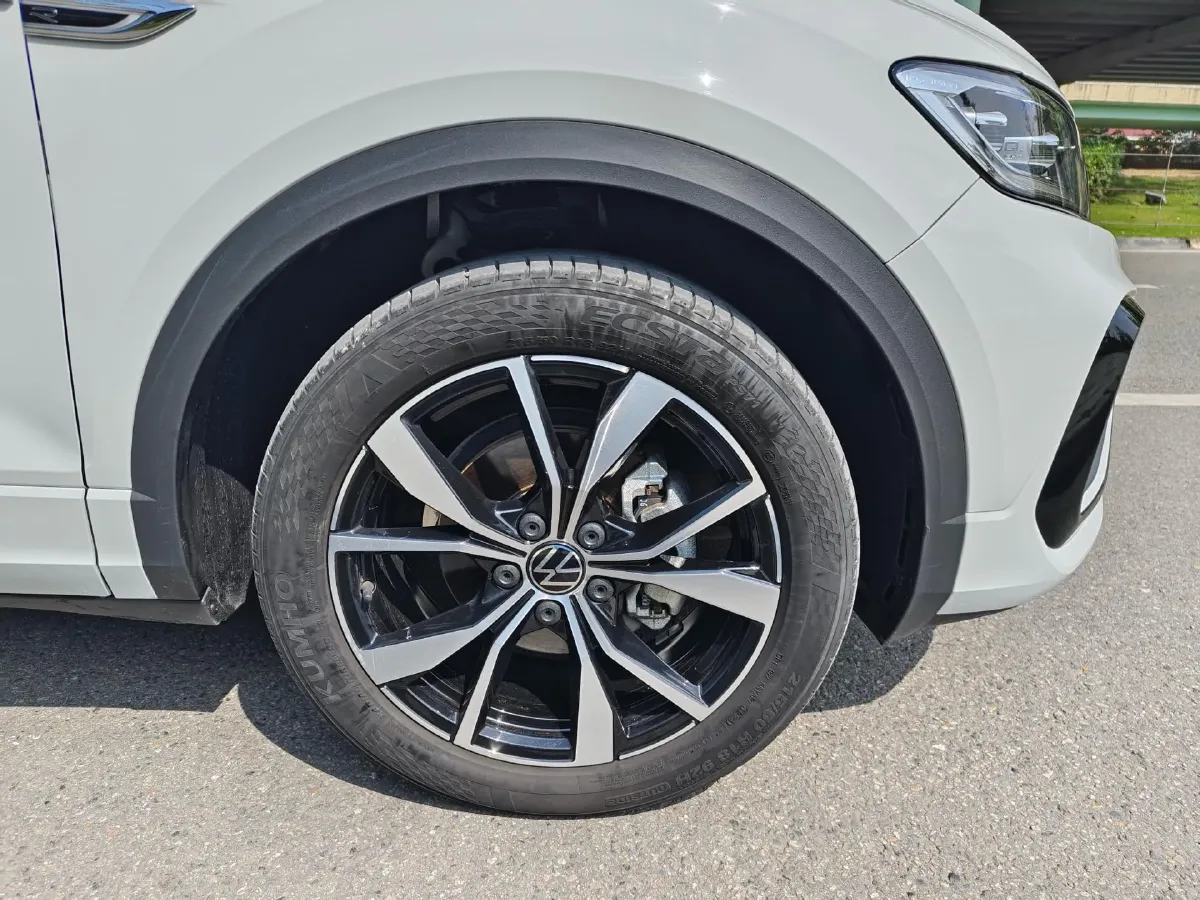 2024 Volkswagen T-Roc 1.5T 160HP L4 7DCT,autocango,china used car exporter,china ev exporter,chinese used car exporter,chinese used ev exporter