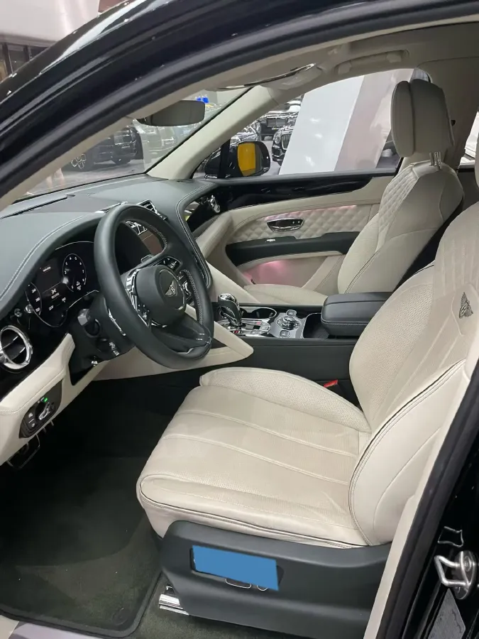 2021 Bentley Flying Spur 4.0T 550HP V8 8DCT,autocango,china used car exporter,china ev exporter,chinese used car exporter,chinese used ev exporter