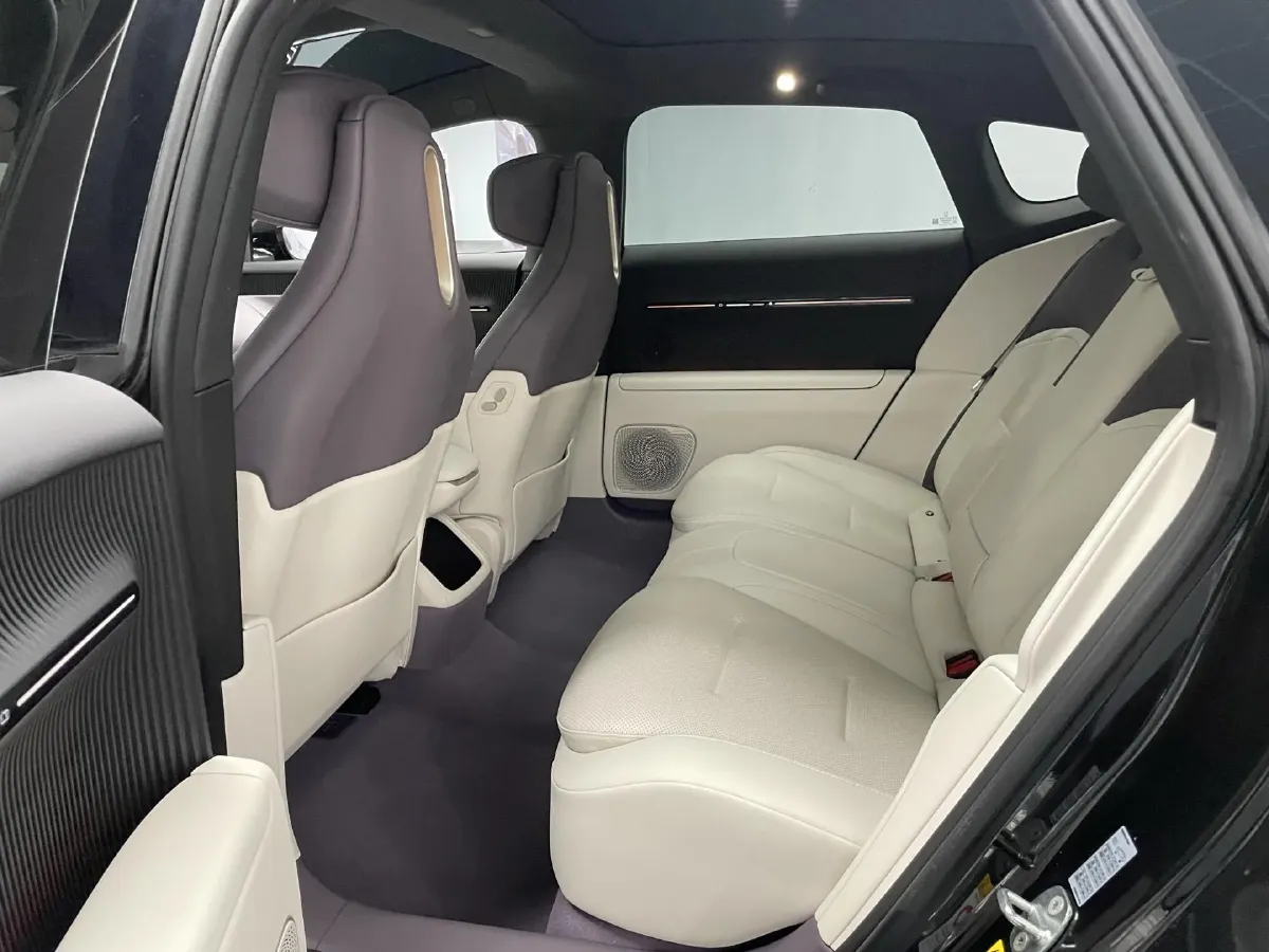 2025 Avatr 12 1.5T 156HP L4 REEV 39.05KWH,autocango,china used car exporter,china ev exporter,chinese used car exporter,chinese used ev exporter