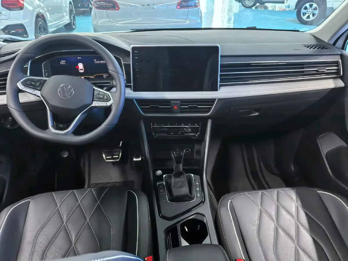 2024 Volkswagen Tiguan L 2.0T 186HP L4 7DCT,autocango,china used car exporter,china ev exporter,chinese used car exporter,chinese used ev exporter