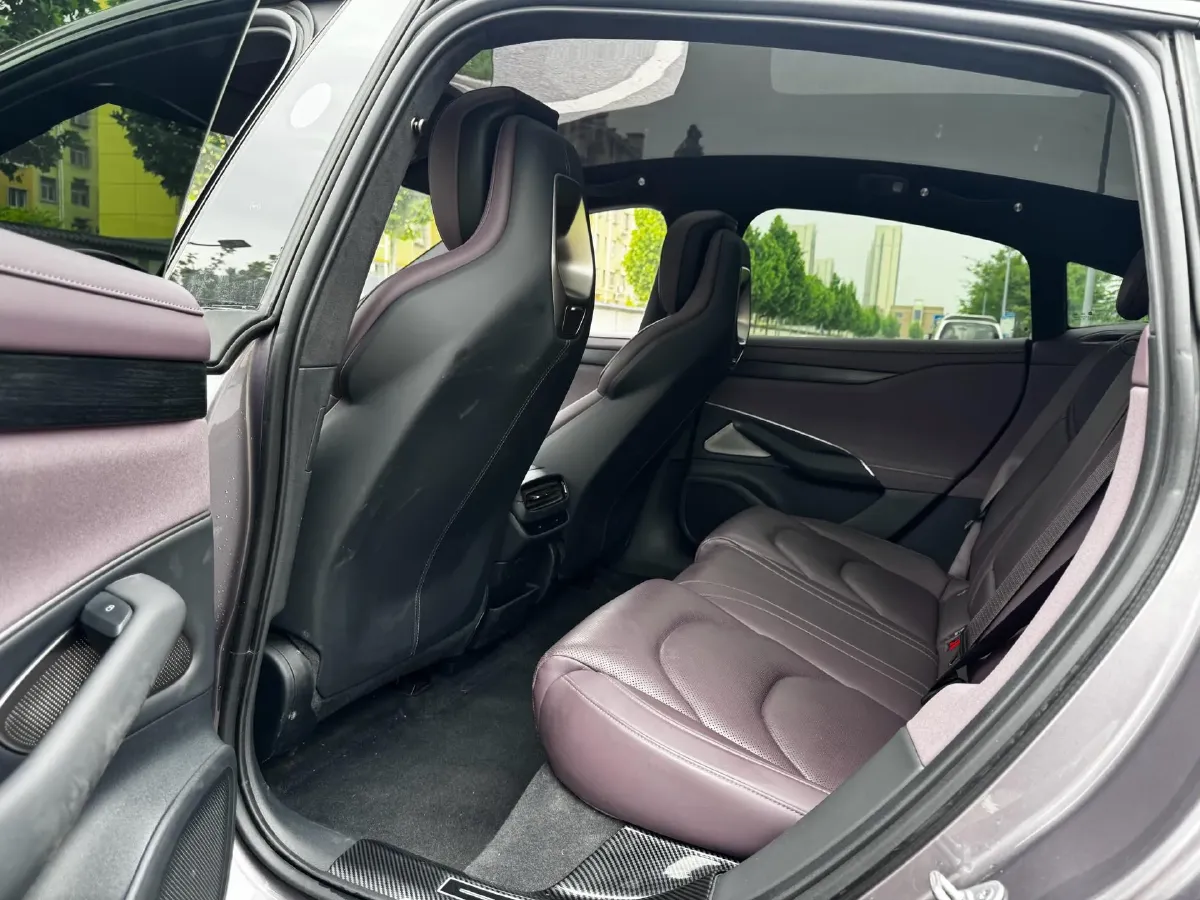 2024 MI SU7 BEV 101KWH,autocango,china used car exporter,china ev exporter,chinese used car exporter,chinese used ev exporter