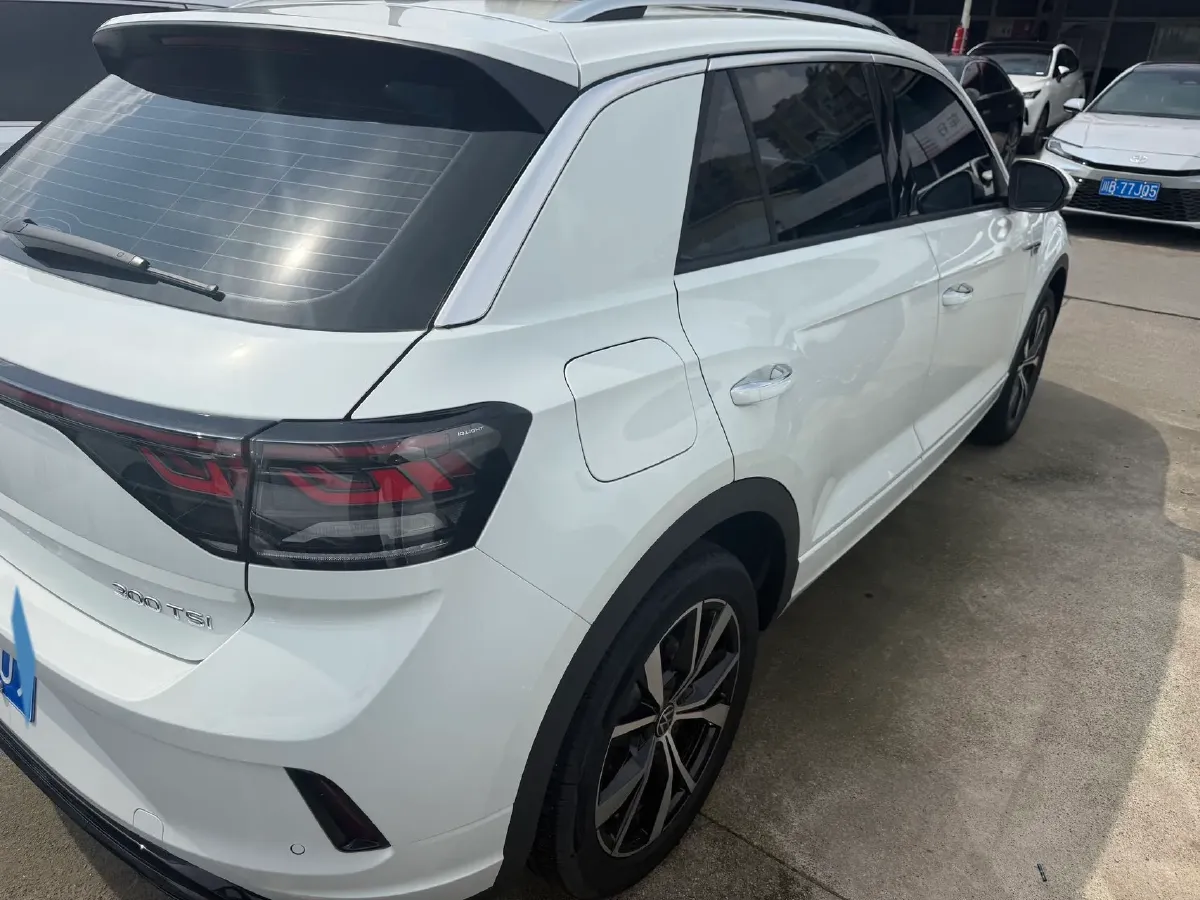 2025 Volkswagen T-Roc 1.5T 160HP L4 7DCT,autocango,china used car exporter,china ev exporter,chinese used car exporter,chinese used ev exporter