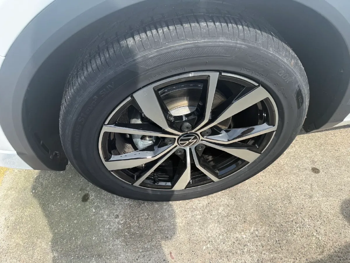 2025 Volkswagen T-Roc 1.5T 160HP L4 7DCT,autocango,china used car exporter,china ev exporter,chinese used car exporter,chinese used ev exporter