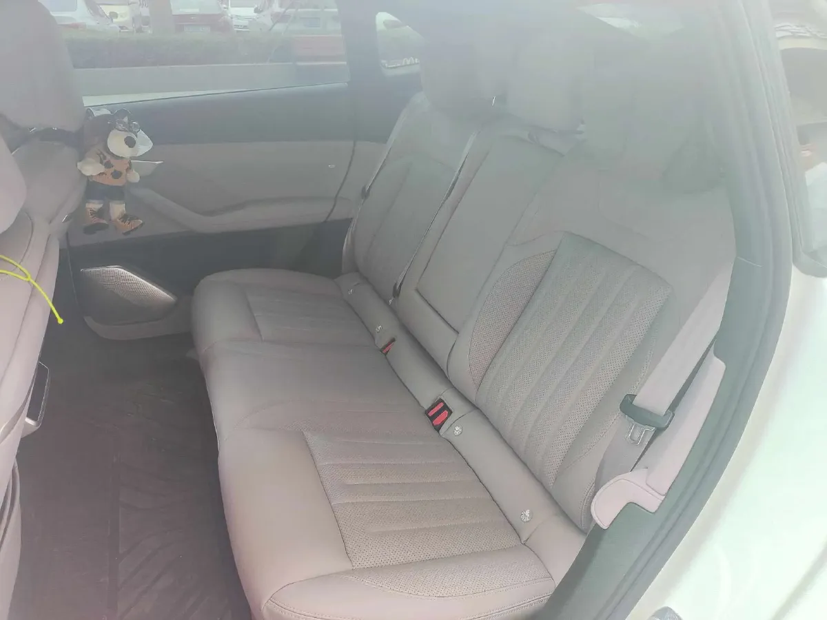 2024 ONVO L60 BEV 60KWH,autocango,china used car exporter,china ev exporter,chinese used car exporter,chinese used ev exporter