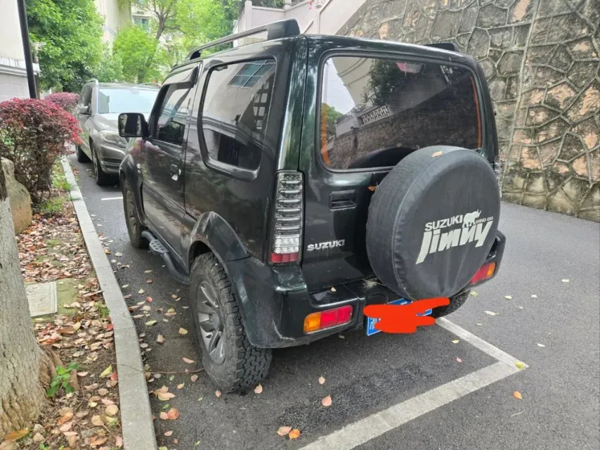 2015 Suzuki Jimny 1.3L 85HP L4 4AT,autocango,china used car exporter,china ev exporter,chinese used car exporter,chinese used ev exporter