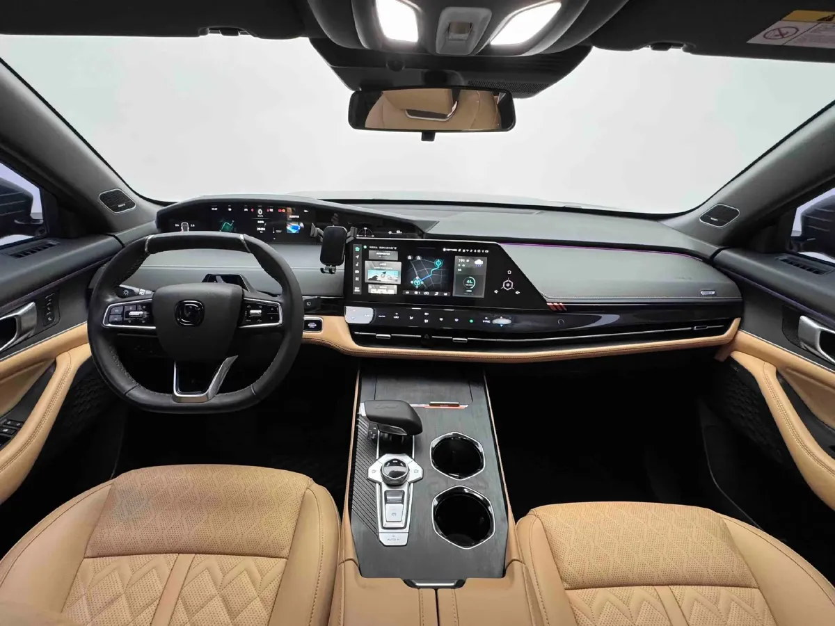 2021 ChangAn UNI-K 2.0T 233HP L4 8AT,autocango,china used car exporter,china ev exporter,chinese used car exporter,chinese used ev exporter