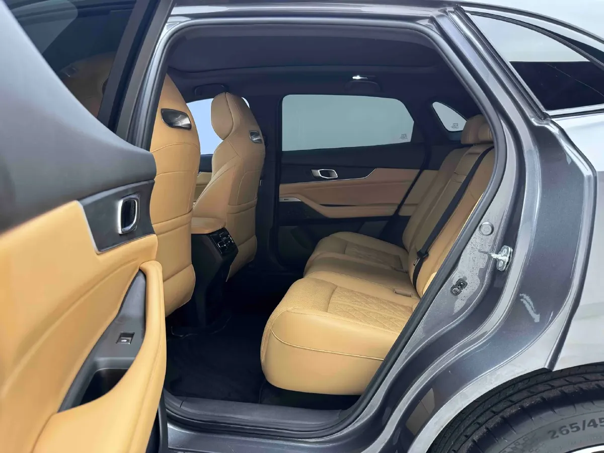 2021 ChangAn UNI-K 2.0T 233HP L4 8AT,autocango,china used car exporter,china ev exporter,chinese used car exporter,chinese used ev exporter