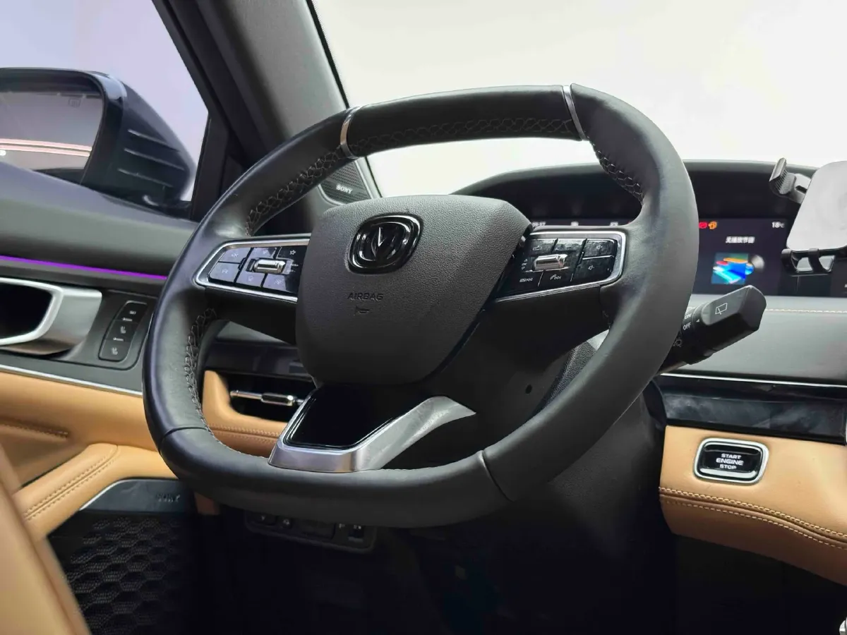 2021 ChangAn UNI-K 2.0T 233HP L4 8AT,autocango,china used car exporter,china ev exporter,chinese used car exporter,chinese used ev exporter