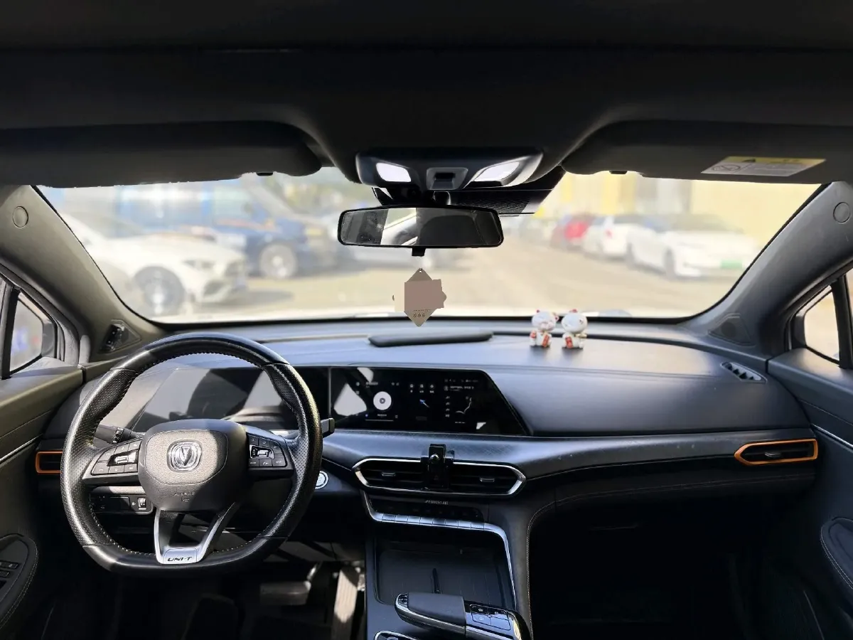 2022 ChangAn UNI-T 2.0T 233HP L4 8AT,autocango,china used car exporter,china ev exporter,chinese used car exporter,chinese used ev exporter