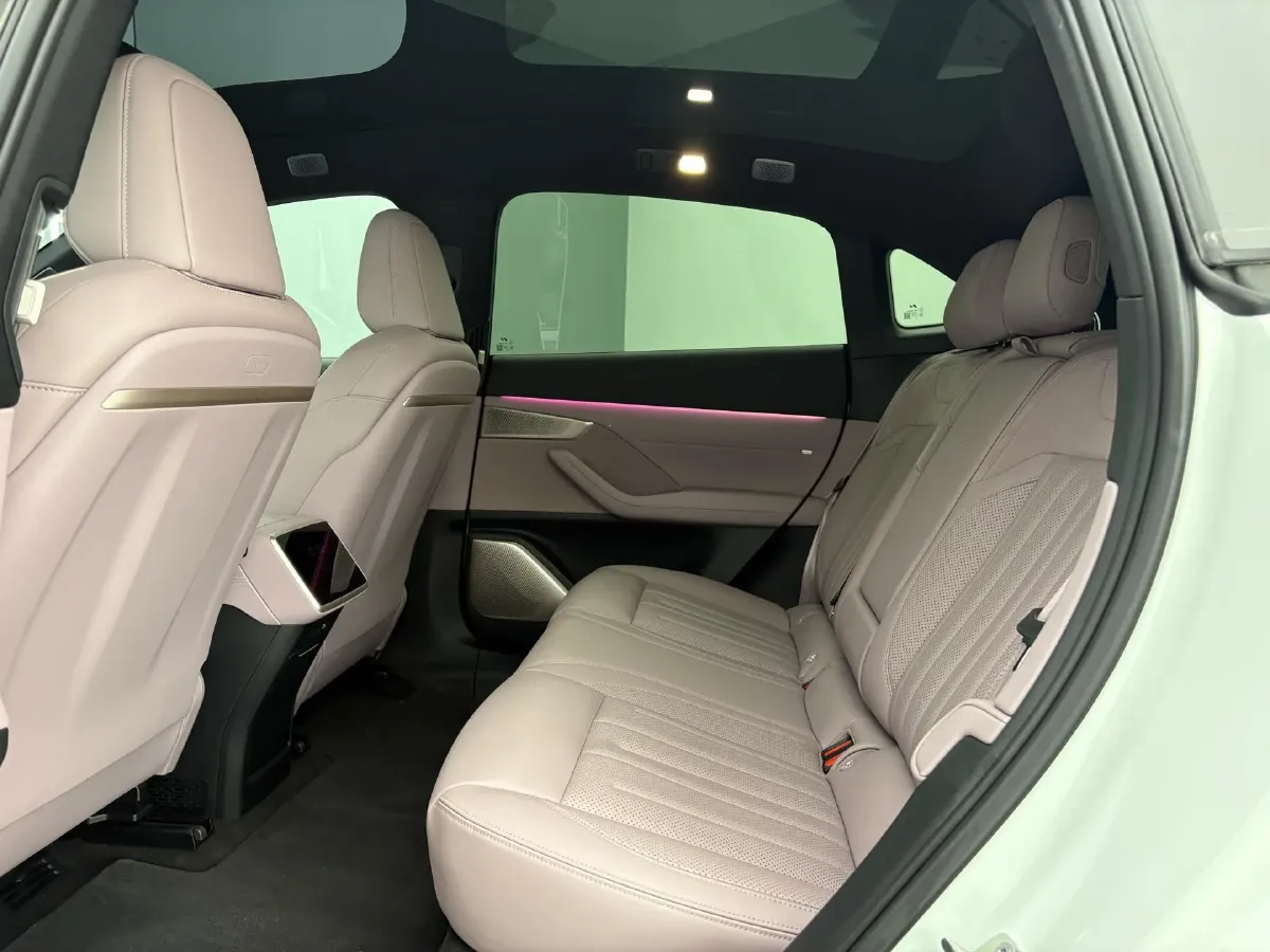 2024 ONVO L60 BEV 60KWH,autocango,china used car exporter,china ev exporter,chinese used car exporter,chinese used ev exporter