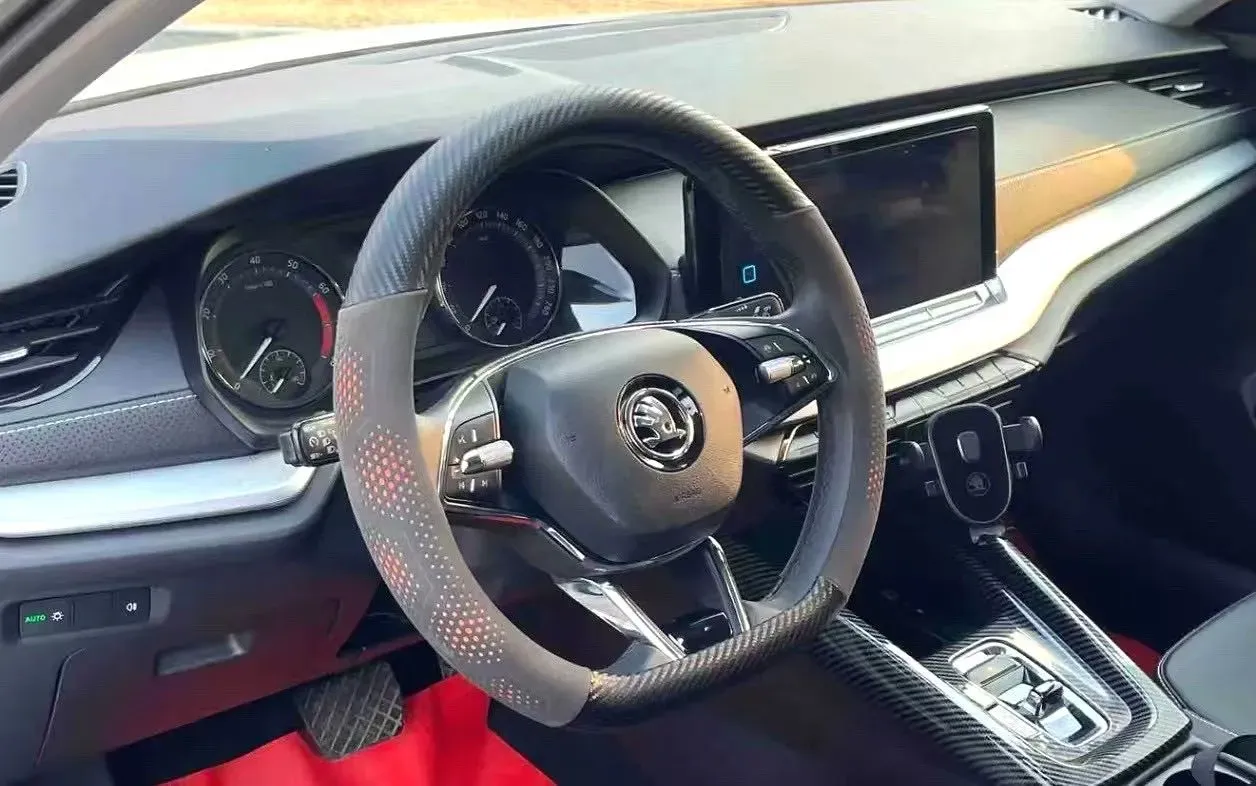 2021 Skoda Octavia 1.4T 150HP L4 7DCT,autocango,china used car exporter,china ev exporter,chinese used car exporter,chinese used ev exporter