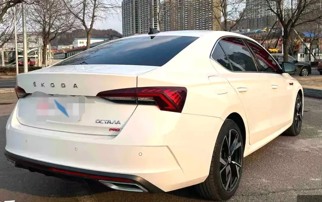 2021 Skoda Octavia 1.4T 150HP L4 7DCT,autocango,china used car exporter,china ev exporter,chinese used car exporter,chinese used ev exporter