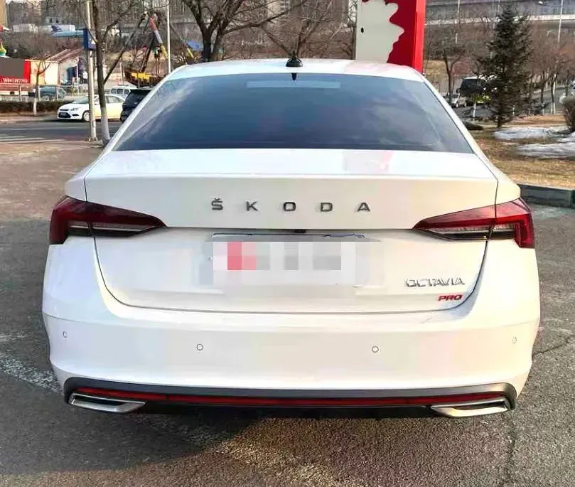 2021 Skoda Octavia 1.4T 150HP L4 7DCT,autocango,china used car exporter,china ev exporter,chinese used car exporter,chinese used ev exporter