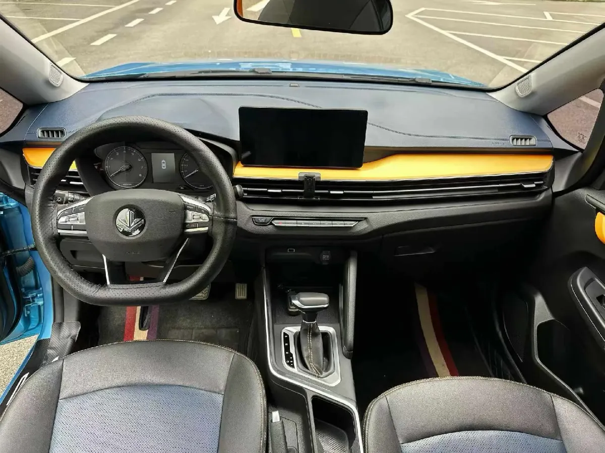 2022 Livan X3 PRO 1.5L 113HP L4 CVT,autocango,china used car exporter,china ev exporter,chinese used car exporter,chinese used ev exporter