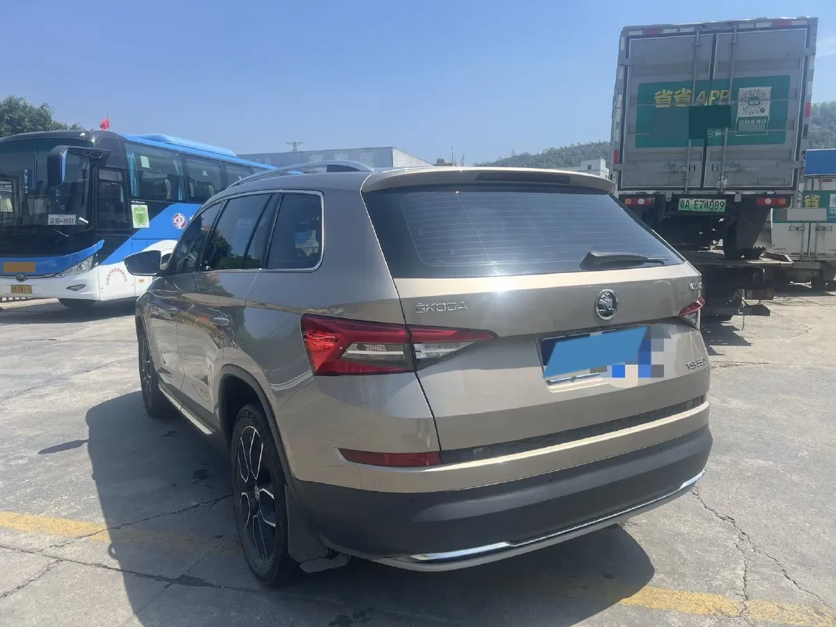 2018 Skoda Kodiak 2.0T 186HP L4 7DCT,autocango,china used car exporter,china ev exporter,chinese used car exporter,chinese used ev exporter