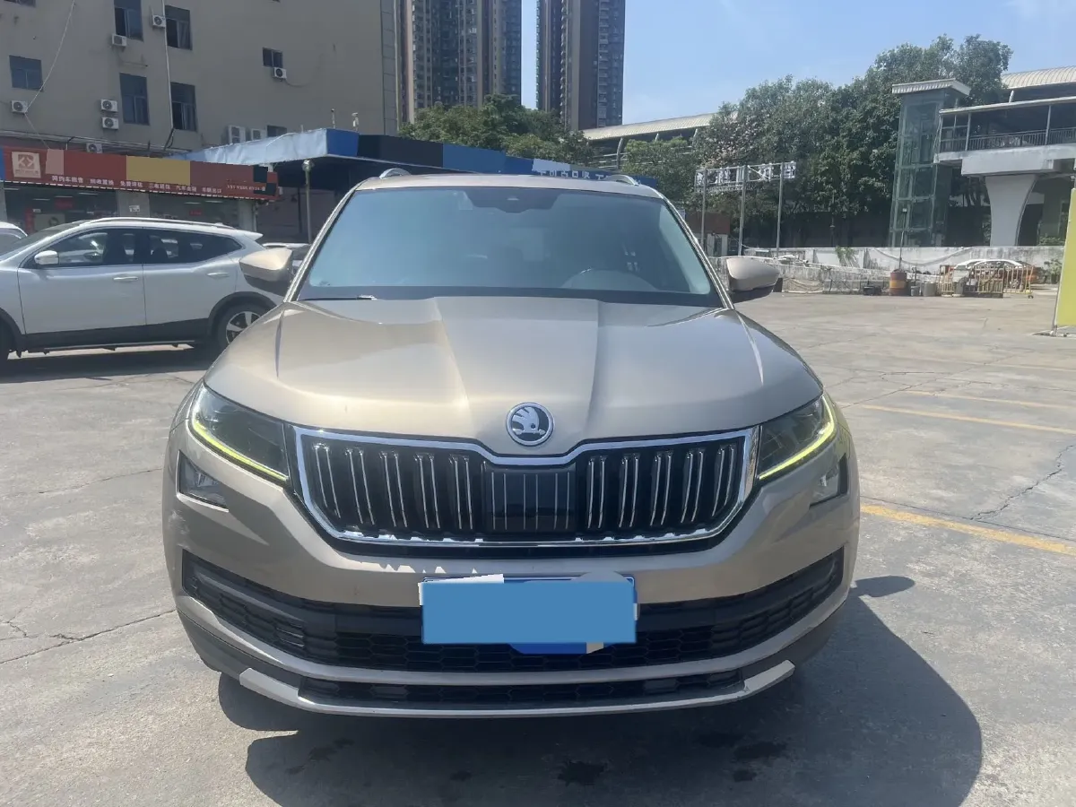 2018 Skoda Kodiak 2.0T 186HP L4 7DCT,autocango,china used car exporter,china ev exporter,chinese used car exporter,chinese used ev exporter