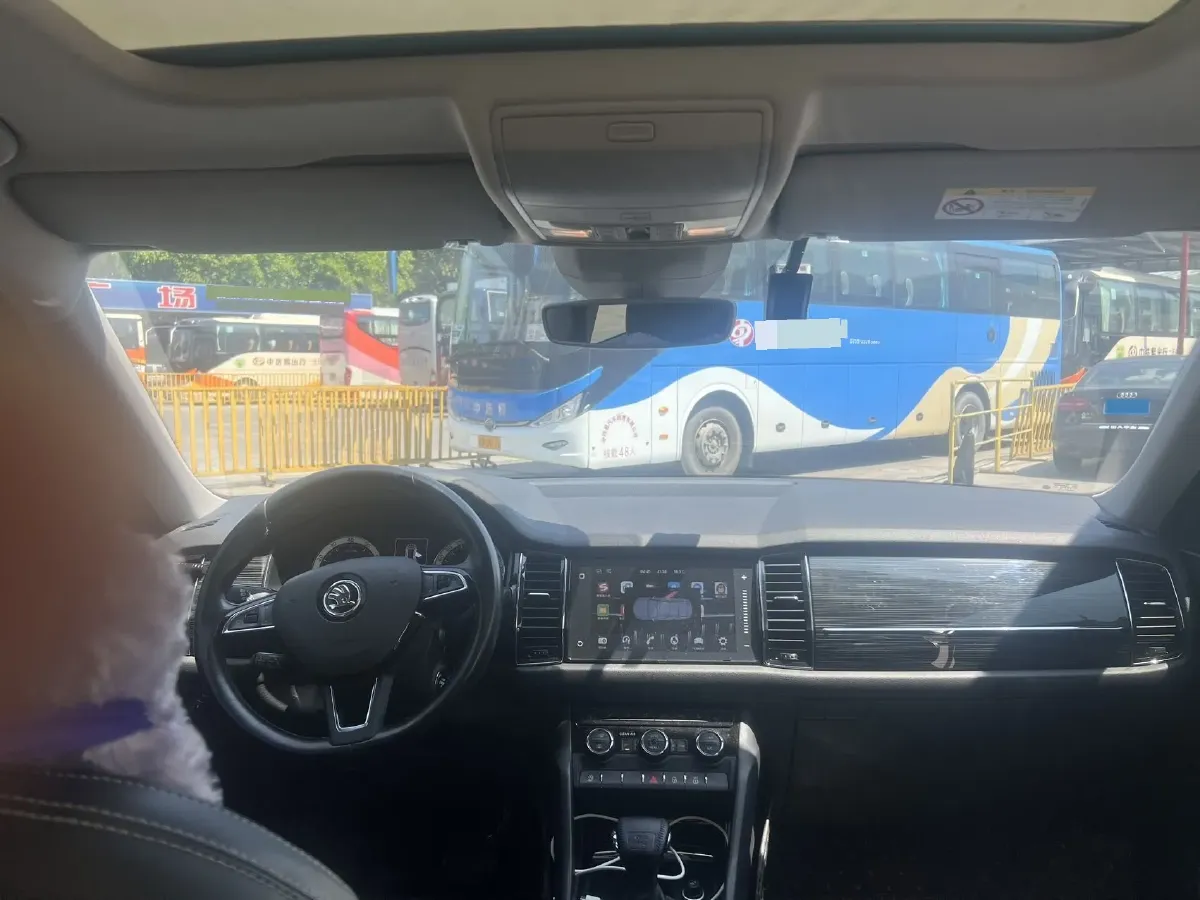 2018 Skoda Kodiak 2.0T 186HP L4 7DCT,autocango,china used car exporter,china ev exporter,chinese used car exporter,chinese used ev exporter