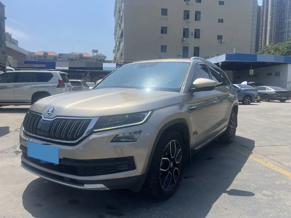 2018 Skoda Kodiak 2.0T 186HP L4 7DCT,autocango,china used car exporter,china ev exporter,chinese used car exporter,chinese used ev exporter