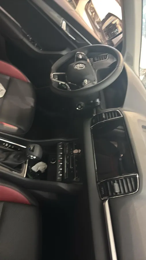 2022 Skoda Karoq 1.4T 150HP L4 7DCT,autocango,china used car exporter,china ev exporter,chinese used car exporter,chinese used ev exporter