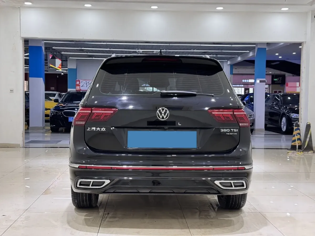 2023 Volkswagen Tiguan L 2.0T 220HP L4 7DCT,autocango,china used car exporter,china ev exporter,chinese used car exporter,chinese used ev exporter