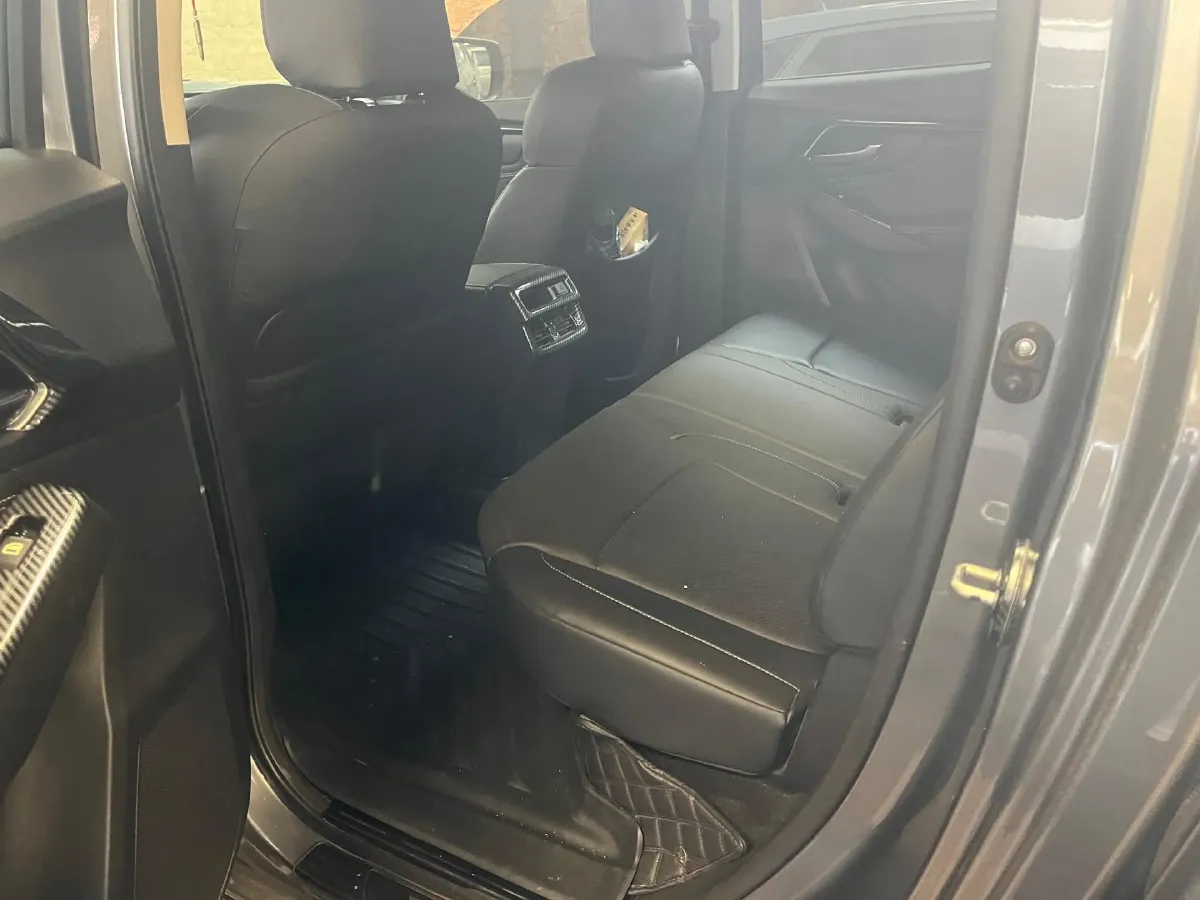 2021 Isuzu D-MAX 1.9T 163HP L4 6MT,autocango,china used car exporter,china ev exporter,chinese used car exporter,chinese used ev exporter