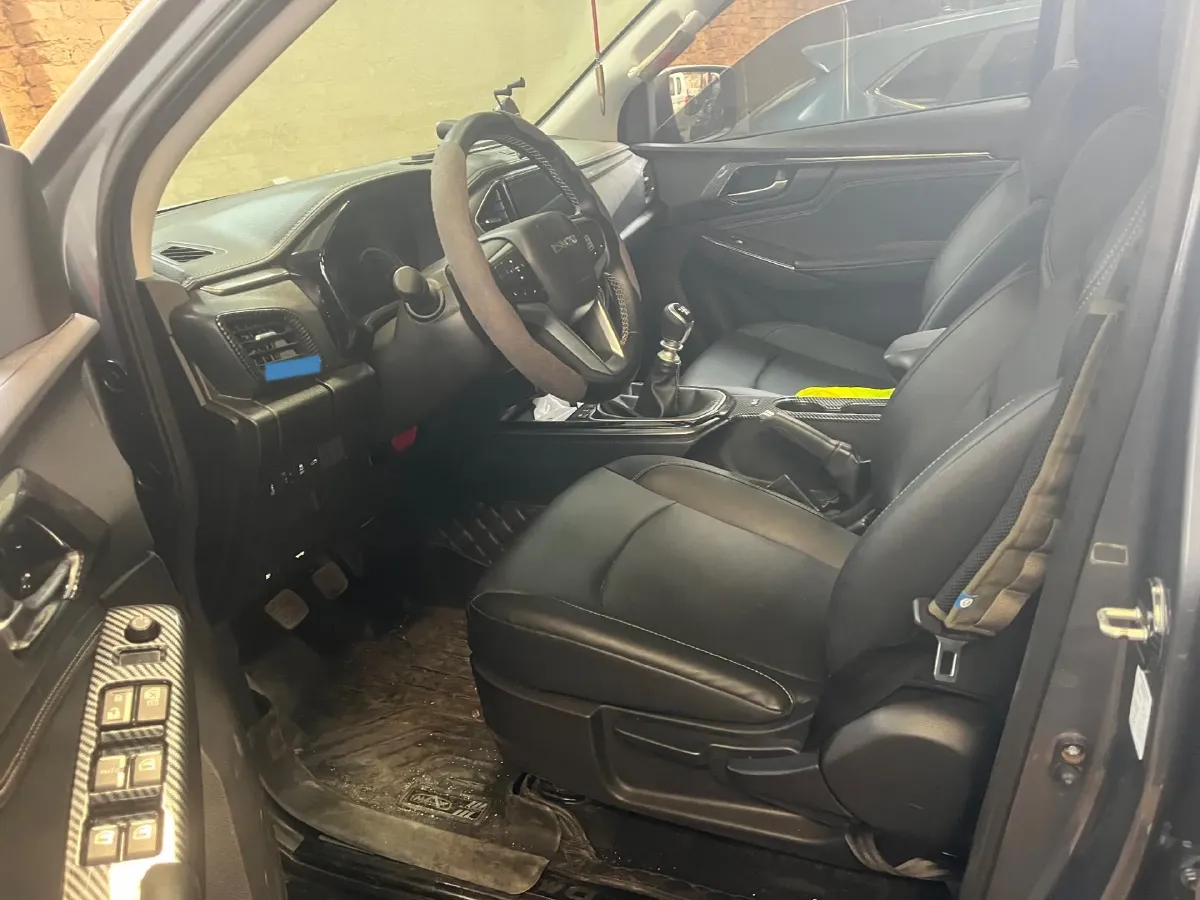 2021 Isuzu D-MAX 1.9T 163HP L4 6MT,autocango,china used car exporter,china ev exporter,chinese used car exporter,chinese used ev exporter