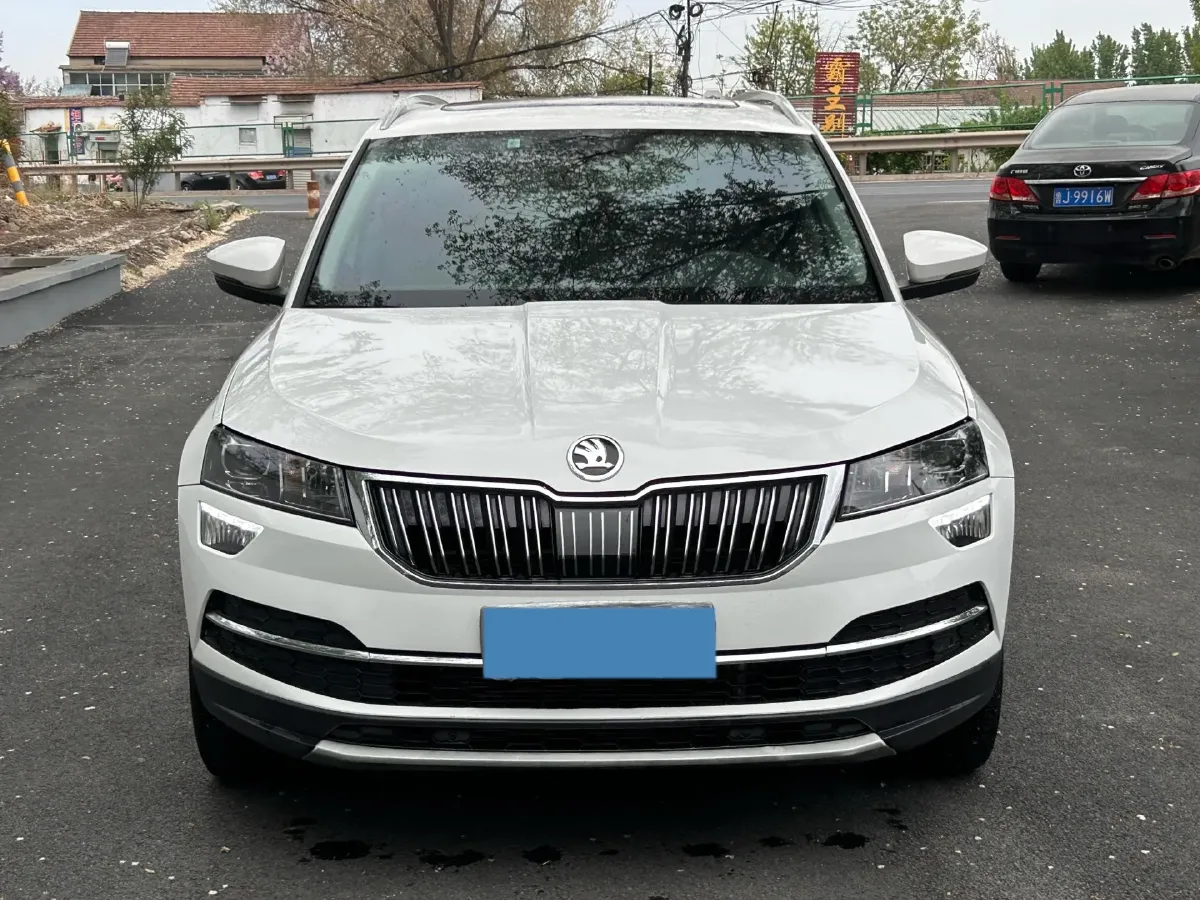 2019 Skoda Karoq 1.4T 150HP L4 7DCT,autocango,china used car exporter,china ev exporter,chinese used car exporter,chinese used ev exporter