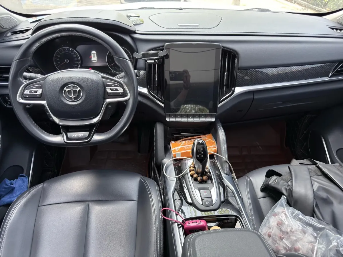 2018 Brilliance Auto V7 1.6T 204HP L4 7DCT,autocango,china used car exporter,china ev exporter,chinese used car exporter,chinese used ev exporter