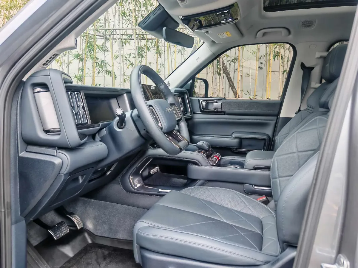 2023 FangChengBao Bao 5 1.5T 194HP L4 E-CVT PHEV 31.8KWH,autocango,china used car exporter,china ev exporter,chinese used car exporter,chinese used ev exporter