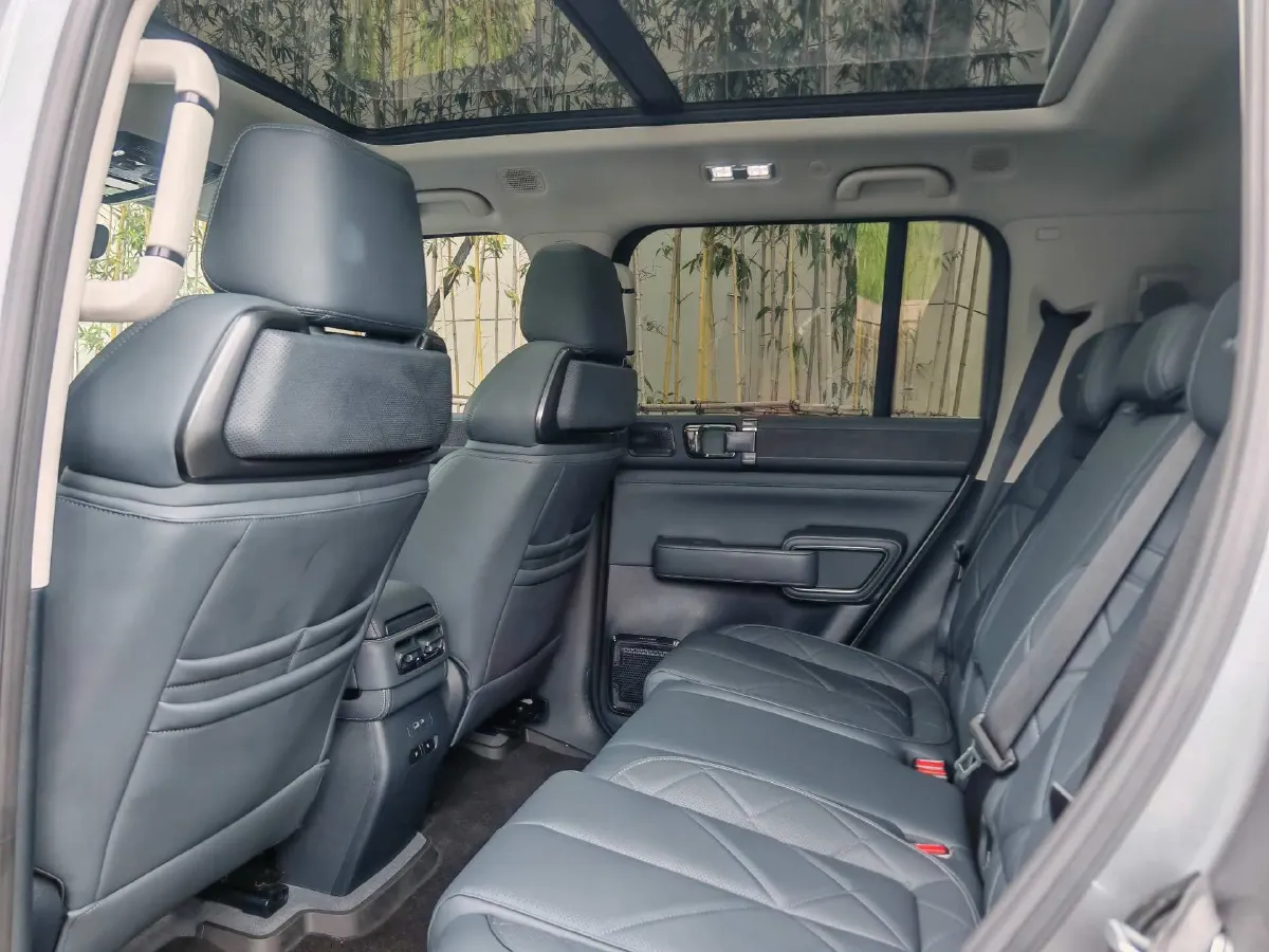 2023 FangChengBao Bao 5 1.5T 194HP L4 E-CVT PHEV 31.8KWH,autocango,china used car exporter,china ev exporter,chinese used car exporter,chinese used ev exporter