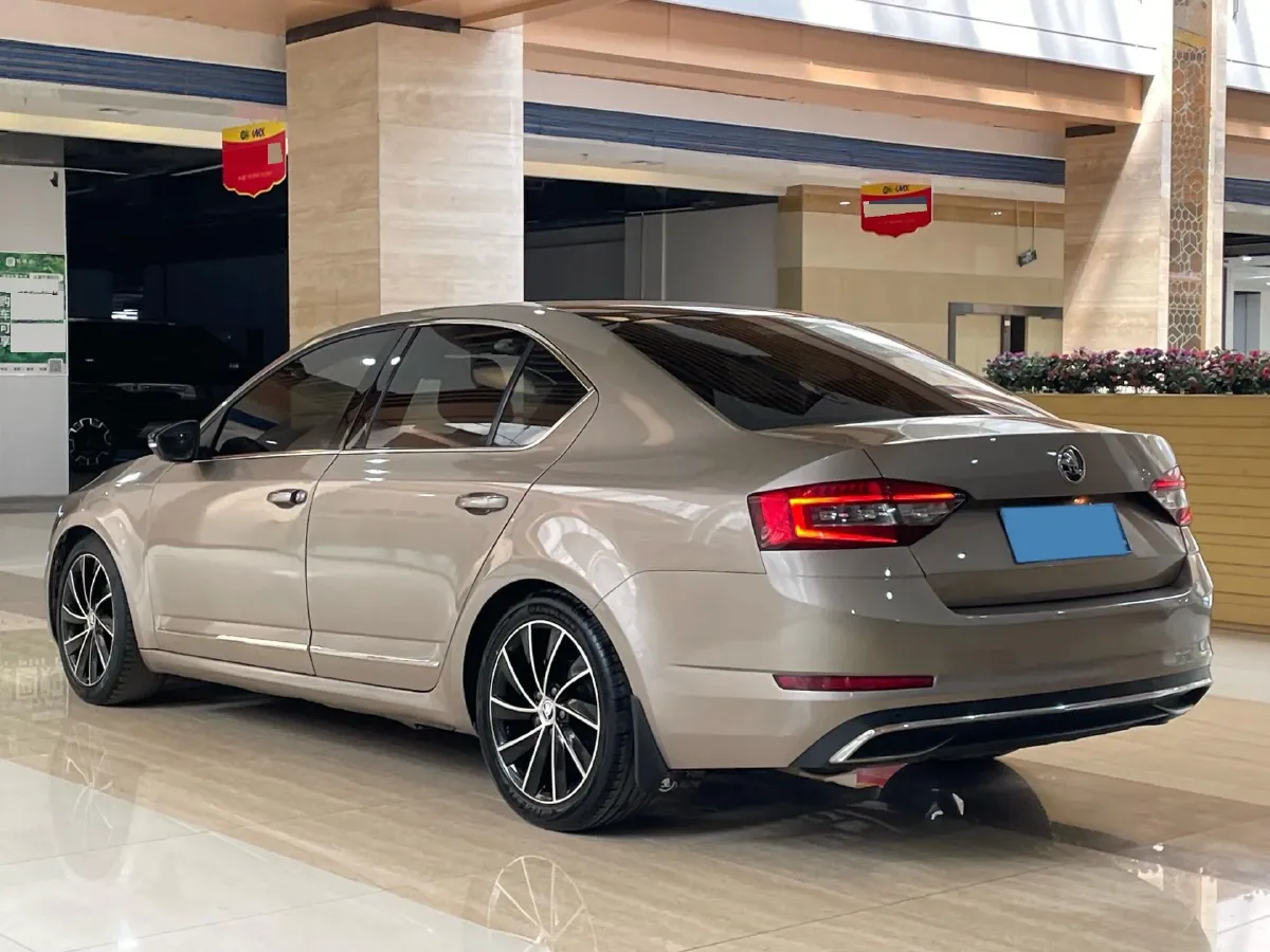 2018 Skoda Octavia 1.4T 150HP L4 7DCT,autocango,china used car exporter,china ev exporter,chinese used car exporter,chinese used ev exporter