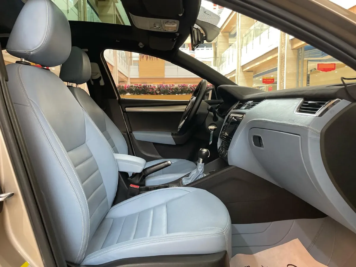 2018 Skoda Octavia 1.4T 150HP L4 7DCT,autocango,china used car exporter,china ev exporter,chinese used car exporter,chinese used ev exporter