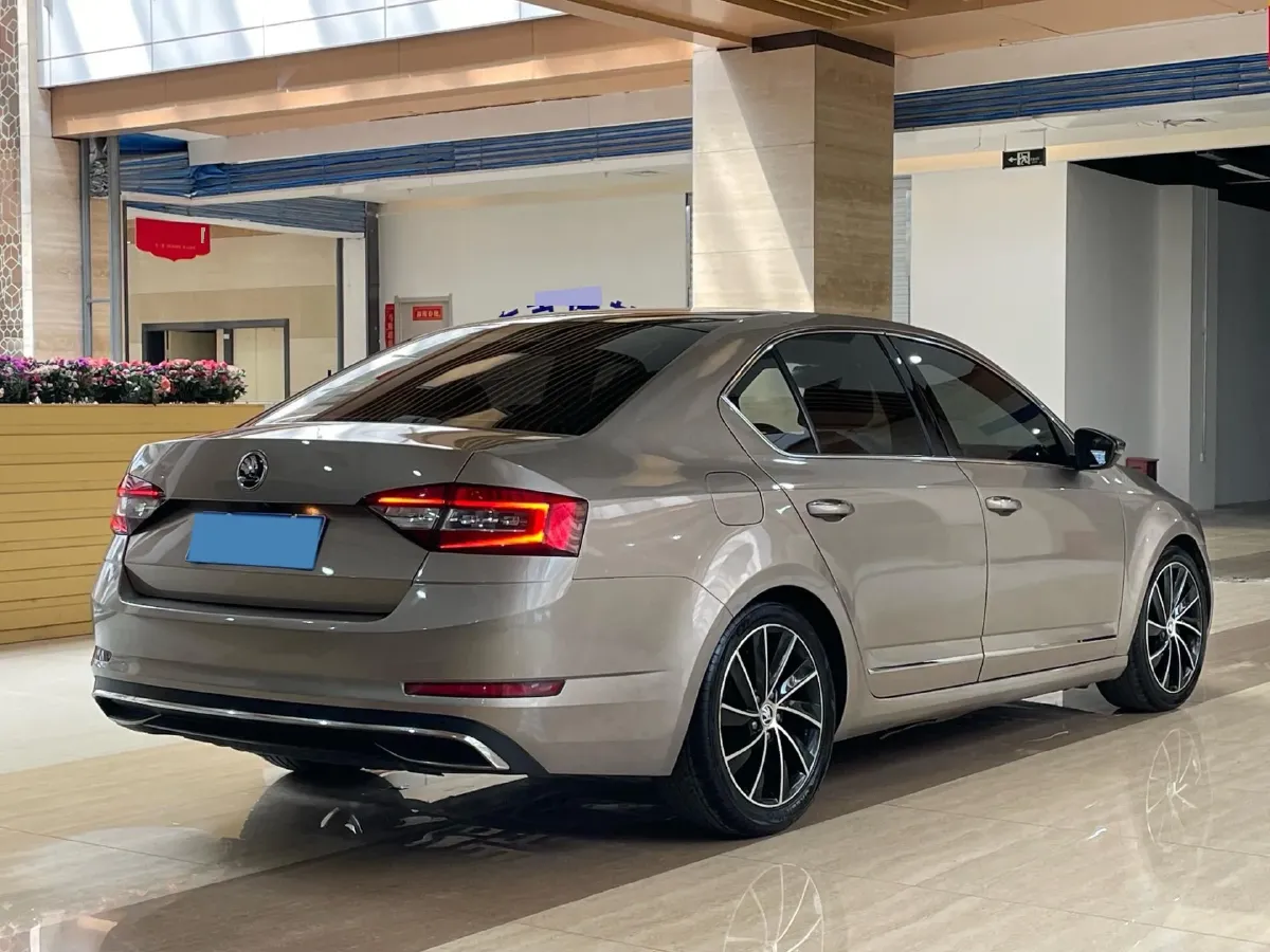 2018 Skoda Octavia 1.4T 150HP L4 7DCT,autocango,china used car exporter,china ev exporter,chinese used car exporter,chinese used ev exporter