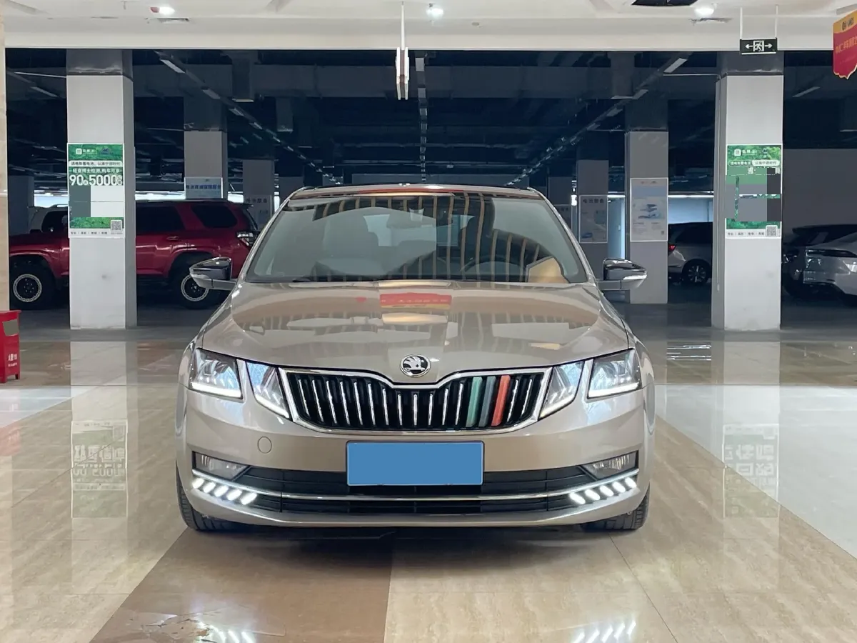 2018 Skoda Octavia 1.4T 150HP L4 7DCT,autocango,china used car exporter,china ev exporter,chinese used car exporter,chinese used ev exporter