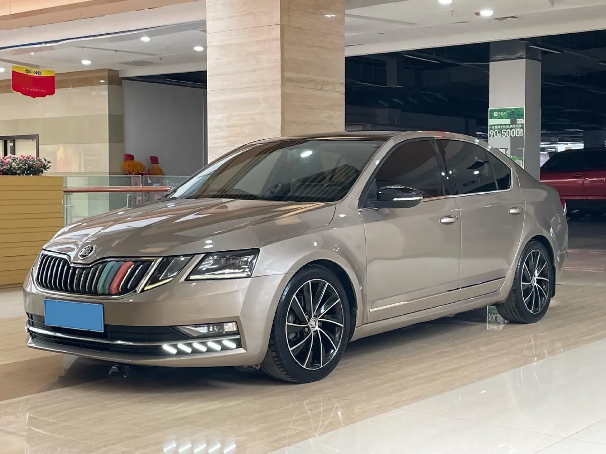 2018 Skoda Octavia 1.4T 150HP L4 7DCT,autocango,china used car exporter,china ev exporter,chinese used car exporter,chinese used ev exporter