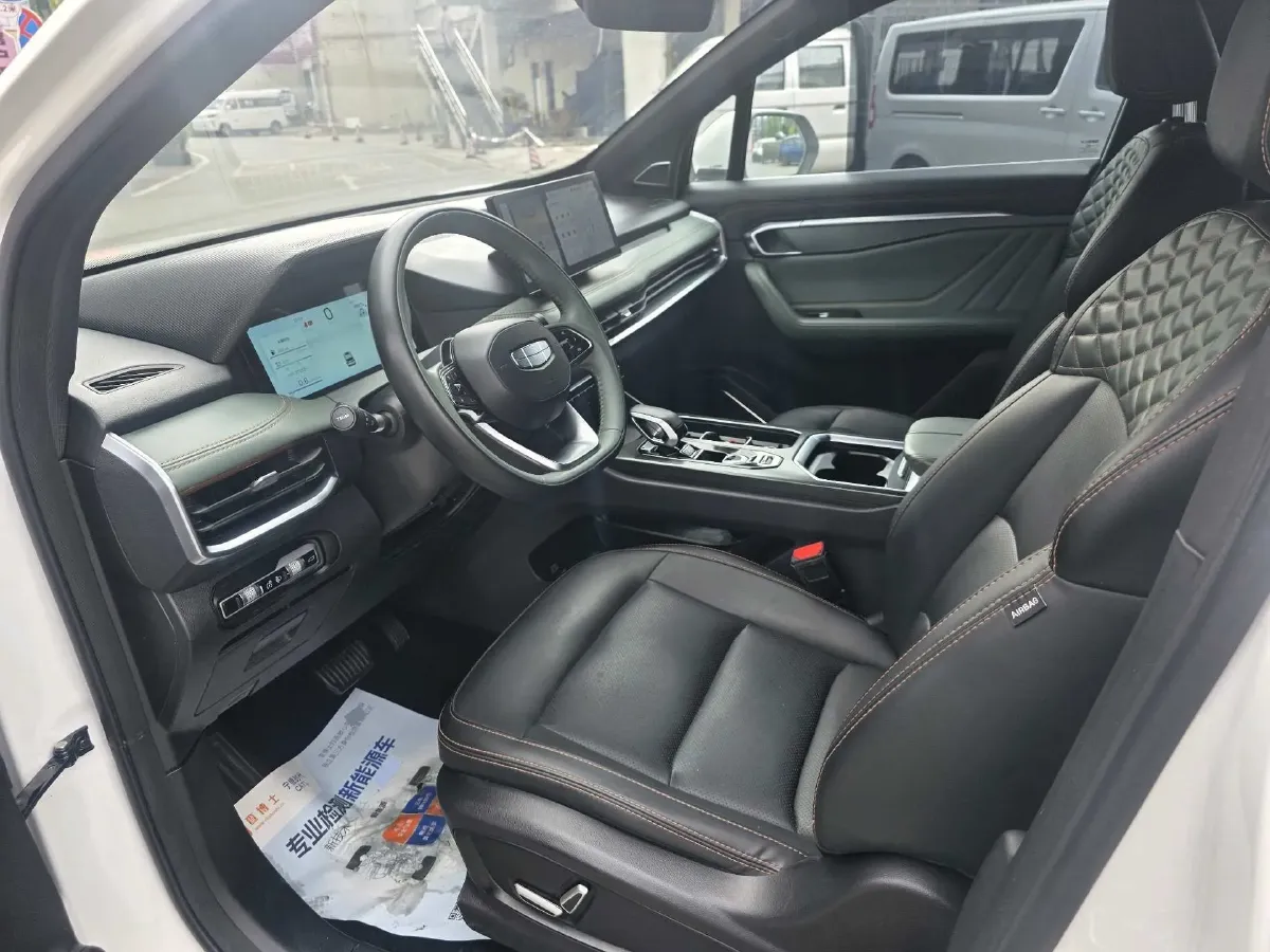 2024 Geely Okavango L 2.0T 218HP L4 7DCT,autocango,china used car exporter,china ev exporter,chinese used car exporter,chinese used ev exporter