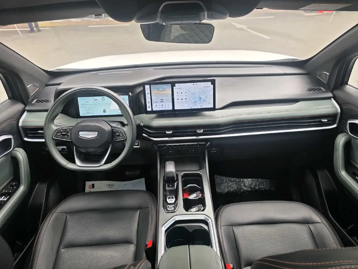 2024 Geely Okavango L 2.0T 218HP L4 7DCT,autocango,china used car exporter,china ev exporter,chinese used car exporter,chinese used ev exporter