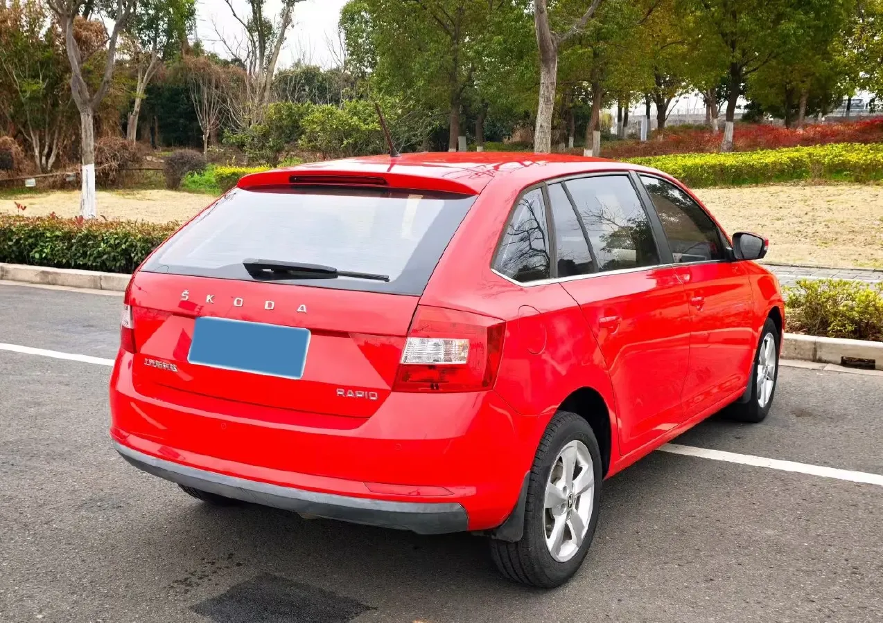 2019 Skoda Rapid Spaceback 1.5L 112HP L4 6AT,autocango,china used car exporter,china ev exporter,chinese used car exporter,chinese used ev exporter