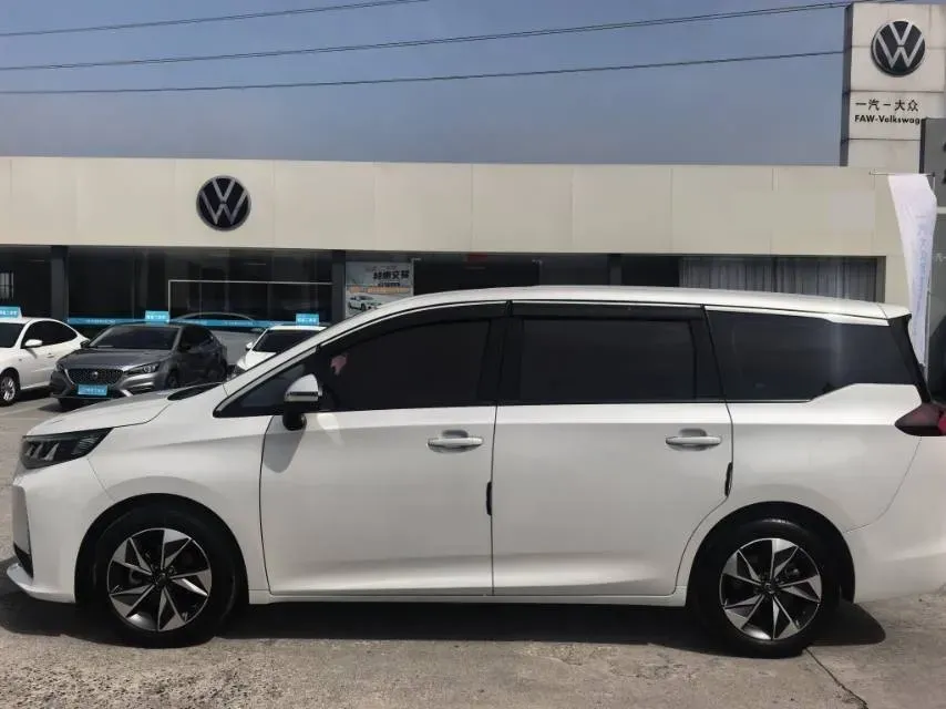 2023 GAC Trumpchi M6 1.5T 177HP L4 7DCT,autocango,china used car exporter,china ev exporter,chinese used car exporter,chinese used ev exporter