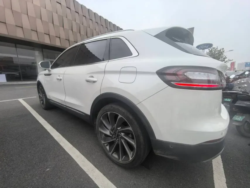 2022 Lincoln Nautilus 2.7T 322HP V6 8AT,autocango,china used car exporter,china ev exporter,chinese used car exporter,chinese used ev exporter