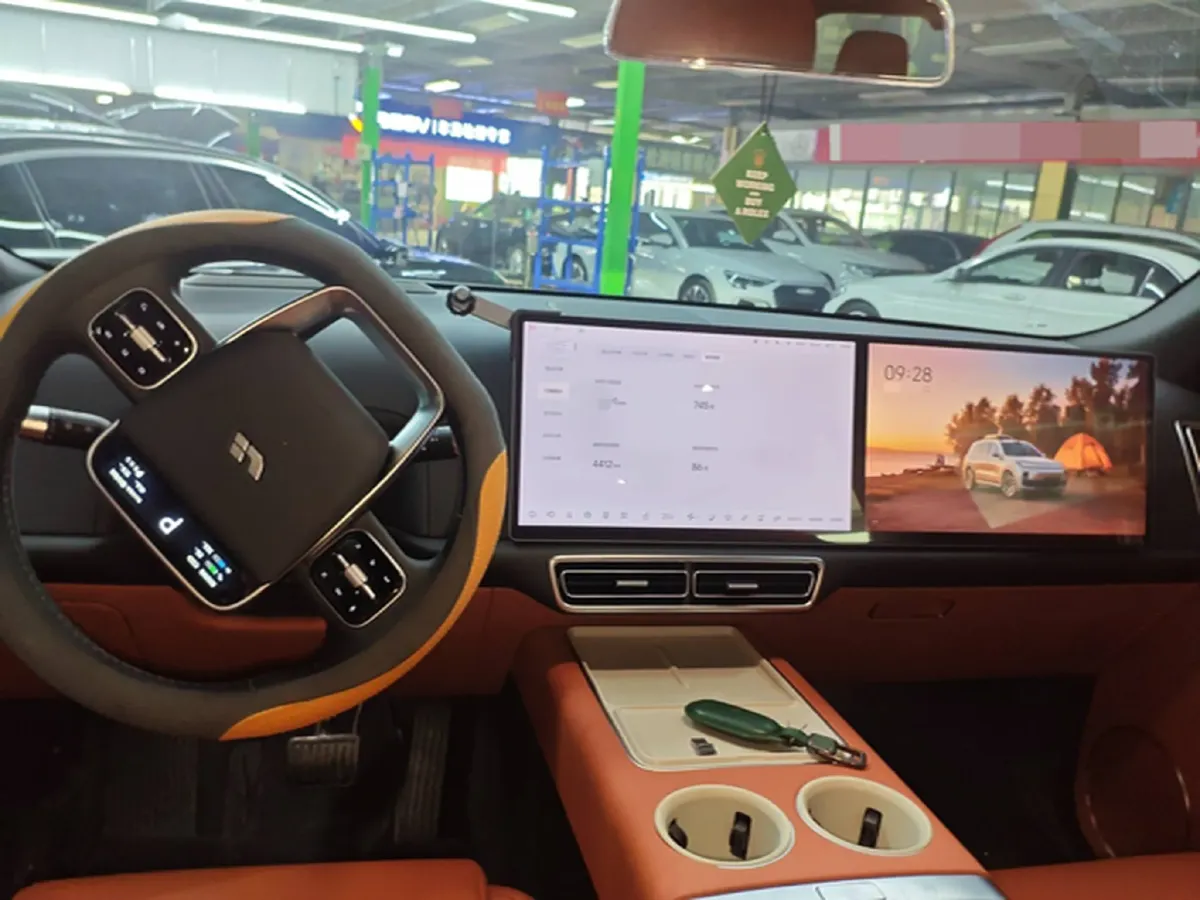 2024 Volvo S60 2.0T 197HP L4 7DCT,autocango,china used car exporter,china ev exporter,chinese used car exporter,chinese used ev exporter