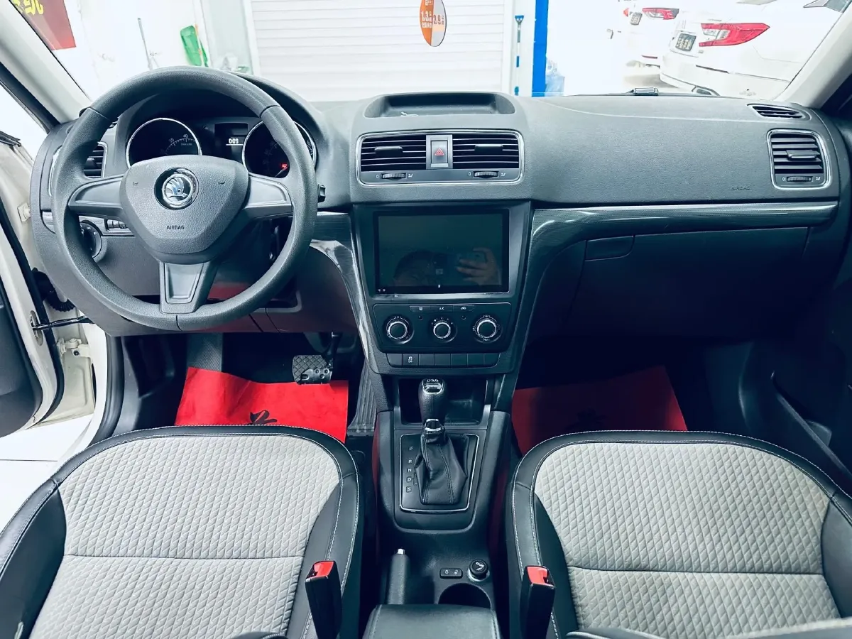 2016 Skoda Yeti 1.4T 150HP L4 7DCT,autocango,china used car exporter,china ev exporter,chinese used car exporter,chinese used ev exporter