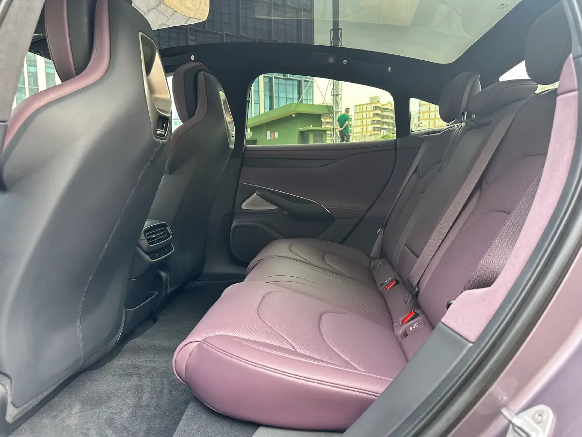 2024 MI SU7 BEV 101KWH,autocango,china used car exporter,china ev exporter,chinese used car exporter,chinese used ev exporter