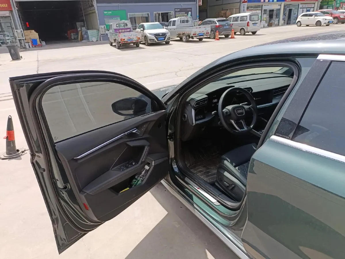 2025 Audi A3 1.5T 160HP L4 7DCT,autocango,china used car exporter,china ev exporter,chinese used car exporter,chinese used ev exporter