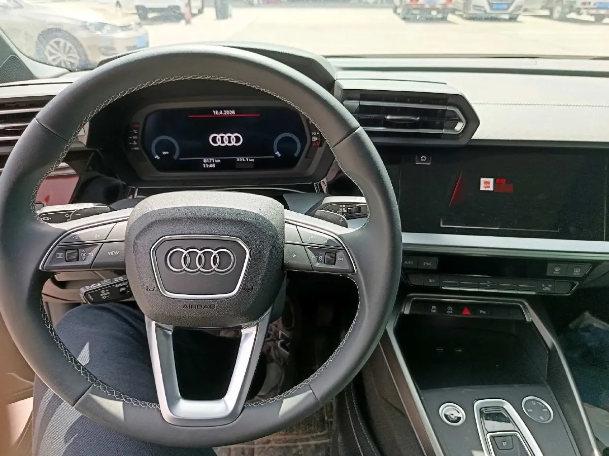 2025 Audi A3 1.5T 160HP L4 7DCT,autocango,china used car exporter,china ev exporter,chinese used car exporter,chinese used ev exporter